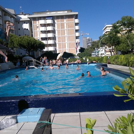Hotel Amalfi Lido di Jesolo Esterno foto