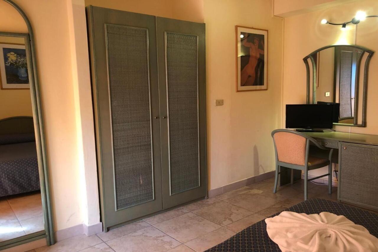 Hotel Amalfi Lido di Jesolo Esterno foto