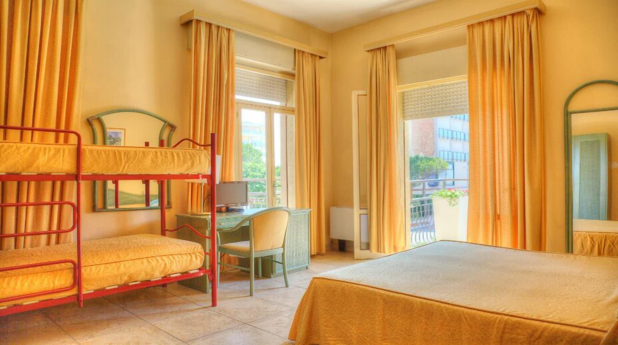 Hotel Amalfi Lido di Jesolo Esterno foto