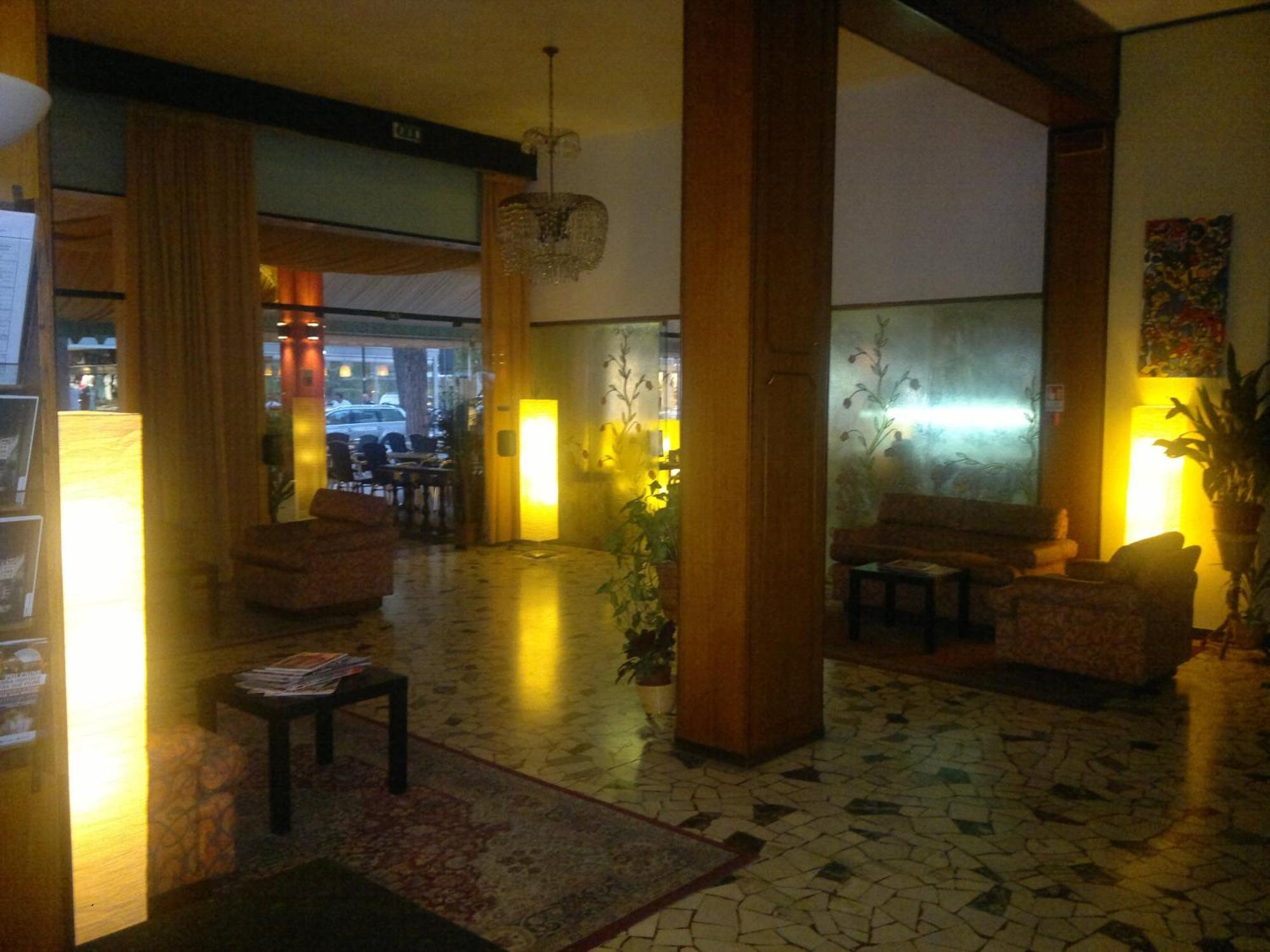 Hotel Amalfi Lido di Jesolo Esterno foto