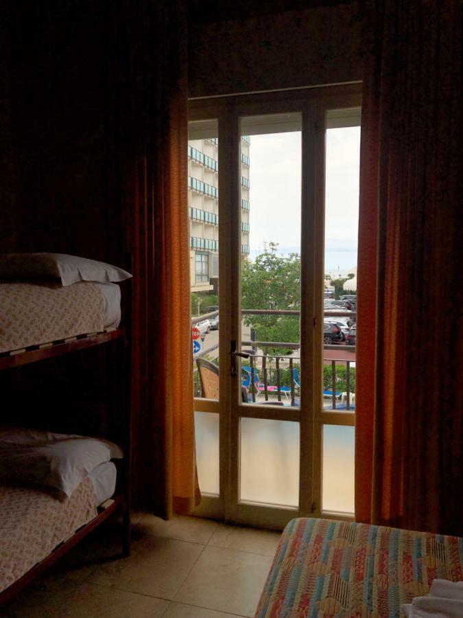 Hotel Amalfi Lido di Jesolo Esterno foto