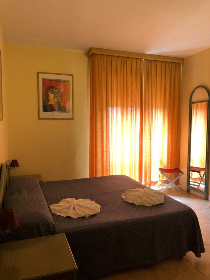 Hotel Amalfi Lido di Jesolo Esterno foto
